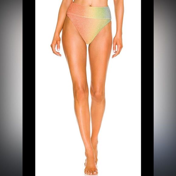 NWT Beach Riot Highway Bikini Bottom in Desert
Ombre Shimmer Large Revolve - Picture 10 of 10